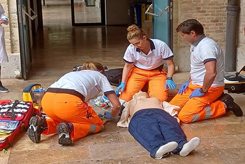 El Servicio de Emergencias Sanitarias de la Comunitat Valenciana realiza junto al Ayuntamiento de Valencia un simulacro ante una parada cardíaca